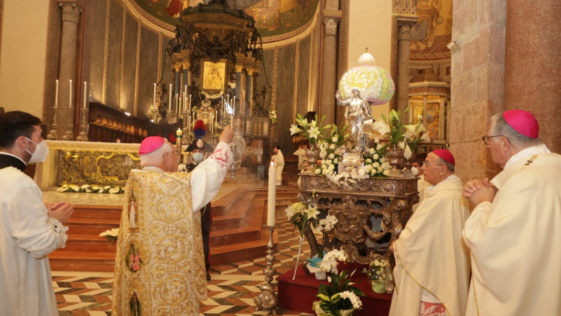Madonna della lettera solenne pontificale